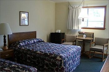 Hotel Waterfront Inn Mackinaw City