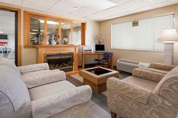 Motel Baymont Inn And Suites Midland