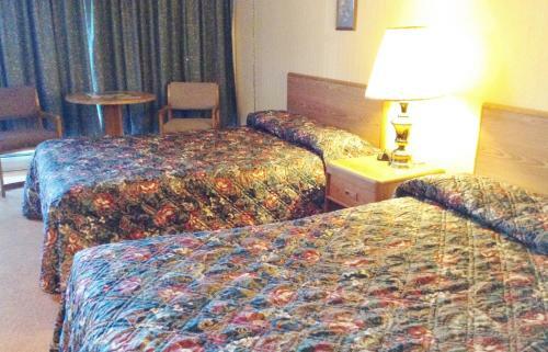 Skyline Motel