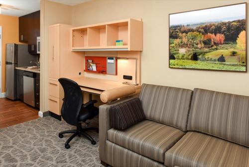 Hotel Towneplace Suites By Marriott Detroit Commerce
