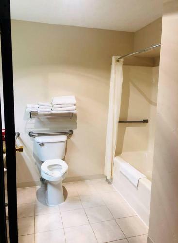 Boarders Inn & Suites By Cobblestone Hotels - Munising