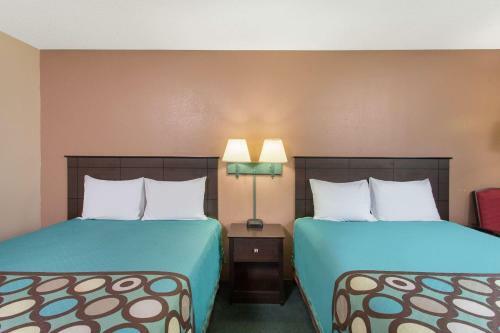 Hotel Super 8 By Wyndham Austin Mn