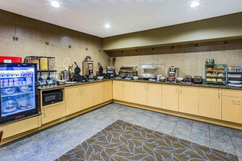 Hotel Americinn & Suites Burnsville