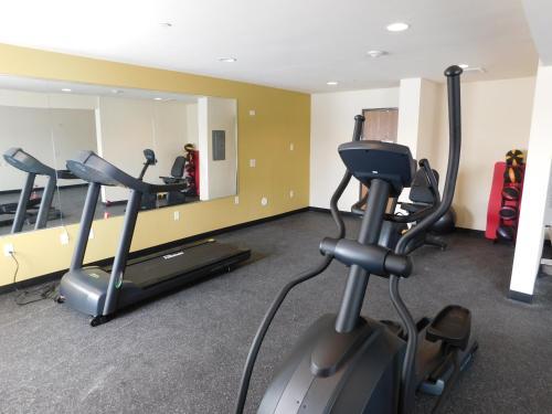 Hotel Days Inn And Suites Rochester