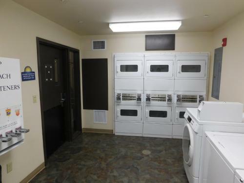 Hotel Days Inn And Suites Rochester