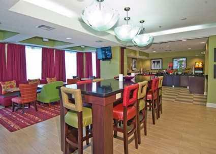 Posada Hampton Inn Jackson Pearl Intrntl Airport