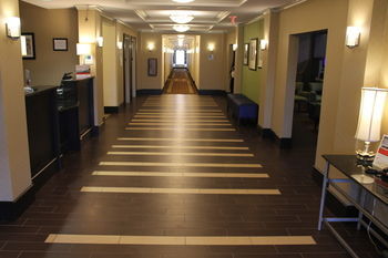 Holiday Inn Express Hotel & Suites Starkville