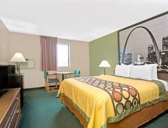 Hotel Super 8 Eureka/six Flags Nearby
