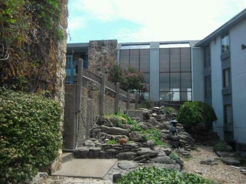Hotel Quail's Nest Inn & Suites