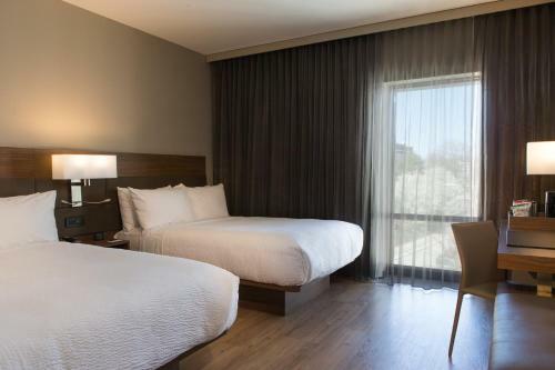 AC Hotel By Marriott Kansas City Westport