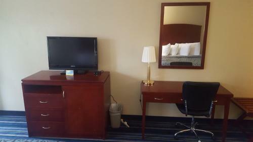 Hotel Days Inn Shepherd Of The Hills