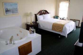 Motel Honeysuckle Inn & Conference Center
