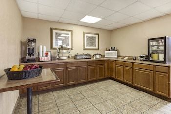 Motel Arbor Suites Medical Mile