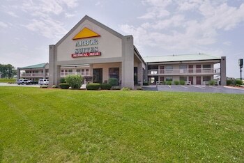 Motel Arbor Suites Medical Mile