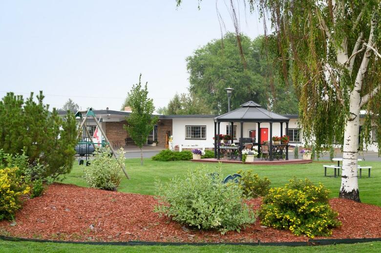 Royal 7 Budget Inn Motel