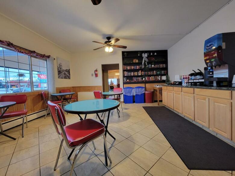 Royal 7 Budget Inn Motel