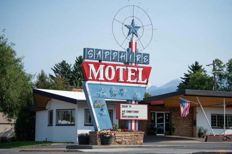 Royal 7 Budget Inn Motel