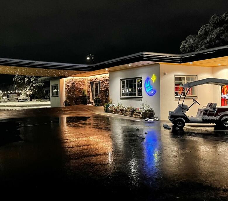 Royal 7 Budget Inn Motel