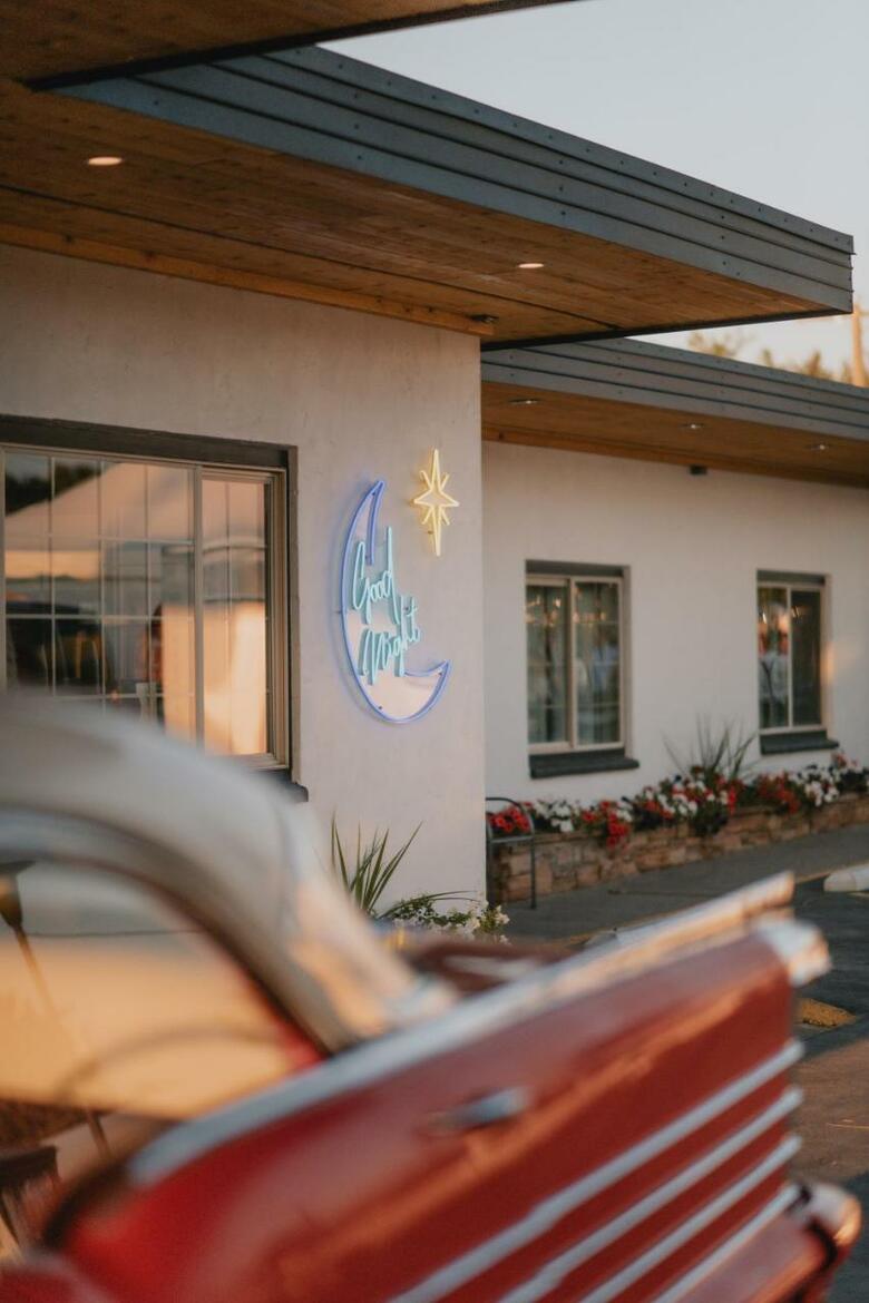 Royal 7 Budget Inn Motel