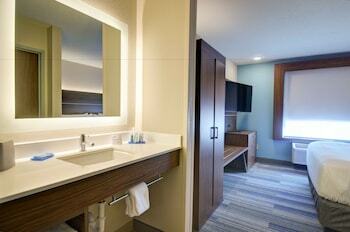 Holiday Inn Express Hotel & Suites North Platte