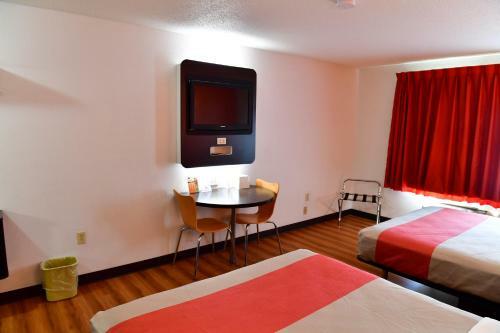 Motel 6 Lincoln