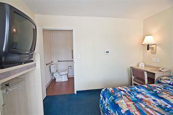 Motel 6 Reno - Virginia Plumb