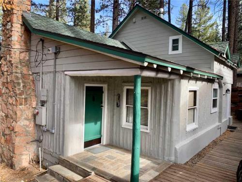 Larch Cabin