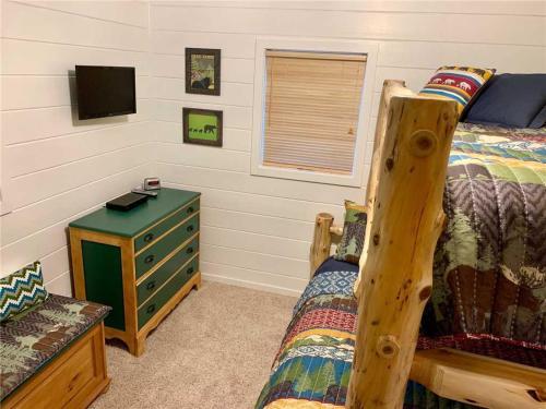 Larch Cabin