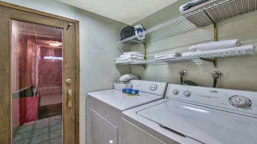 Tahoe Village 315d