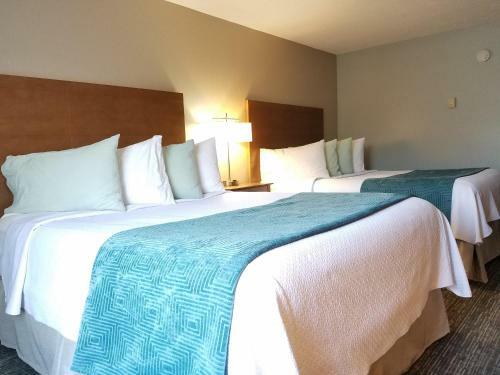 Hotel Hampton Village Resort
