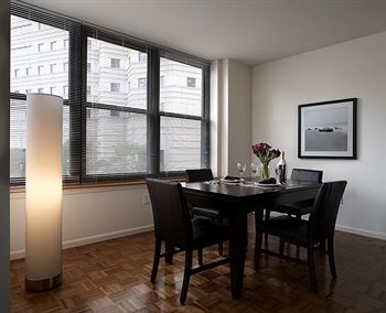 Apartamento Furnished Quarters At Grove Pointe