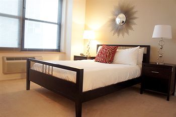 Apartamento Furnished Quarters At Grove Pointe