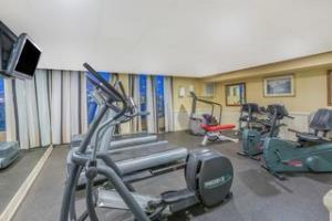 Wyndham Garden Hotel Newark Airport