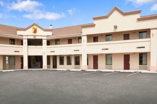 Hotel Super 8 Rahway Newark