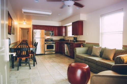 Ala Moana Motel & Suites