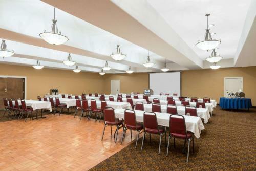 Motel Days Inn & Suites Clovis
