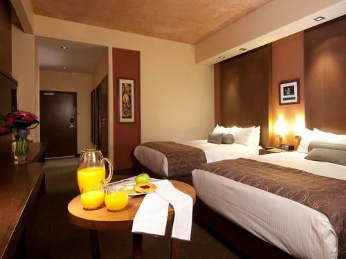 Hotel Isleta Resort & Casino
