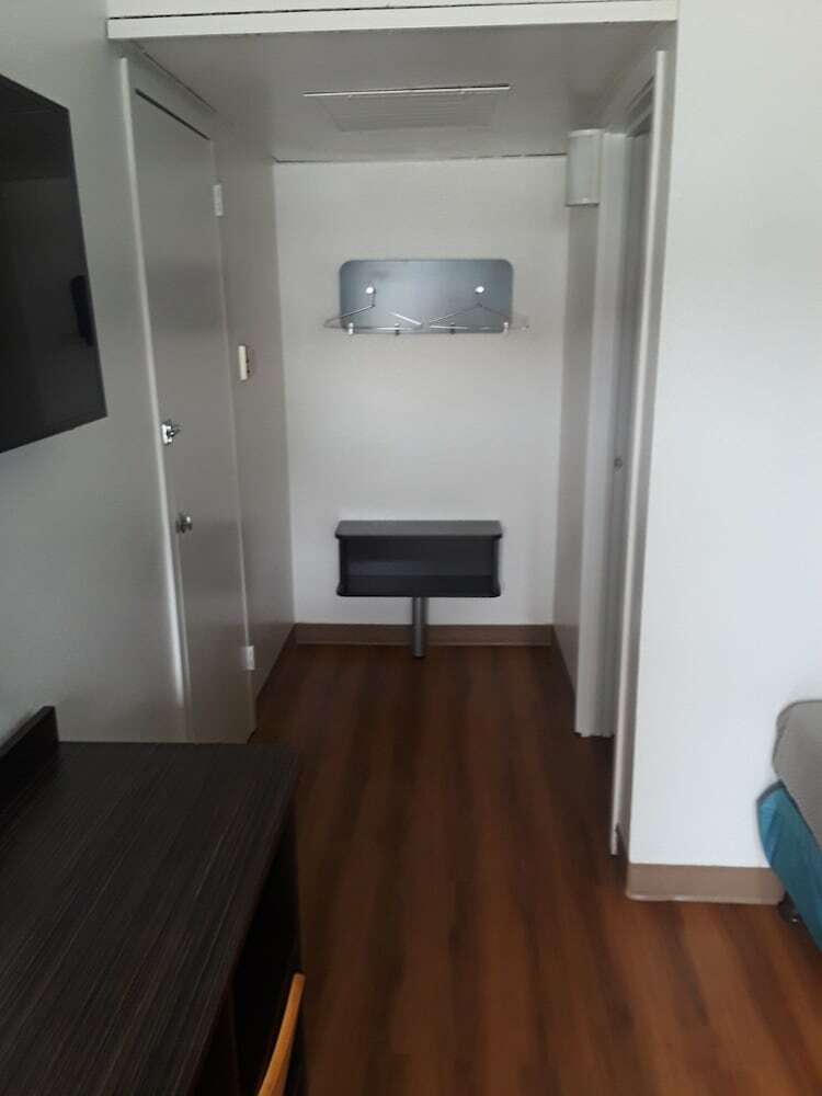 Motel 6 Farmington