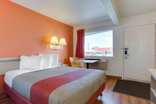 Motel 6 Albuquerque - Carlisle