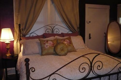 Downtown Historic Bed & Breakfast