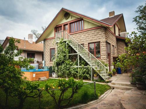 Downtown Historic Bed & Breakfast