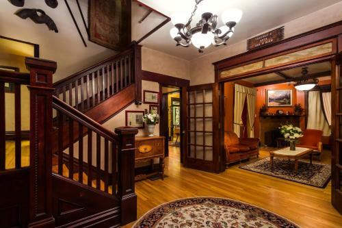 Downtown Historic Bed & Breakfast