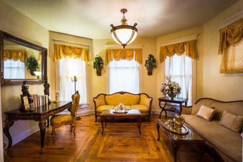 Downtown Historic Bed & Breakfast