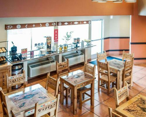 Hotel Econo Lodge Inn & Suites Santa Fe