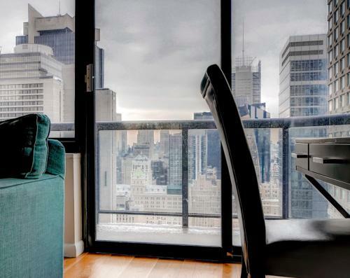 Luxury Apartments A Short Walk From Times Square