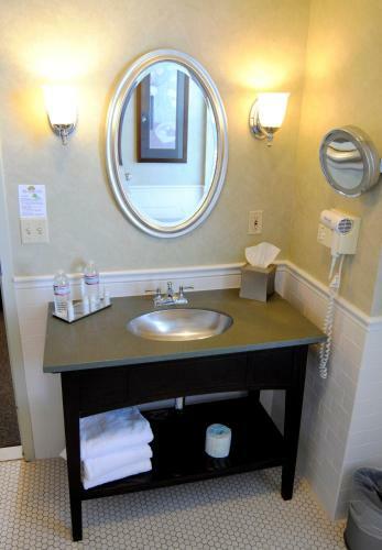 Posada The Parker Inn And Suites