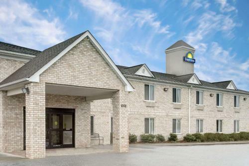 Hotel Days Inn By Wyndham Greensboro Nc
