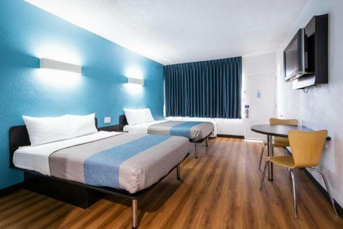 Hotel Motel 6 Jacksonville Nc