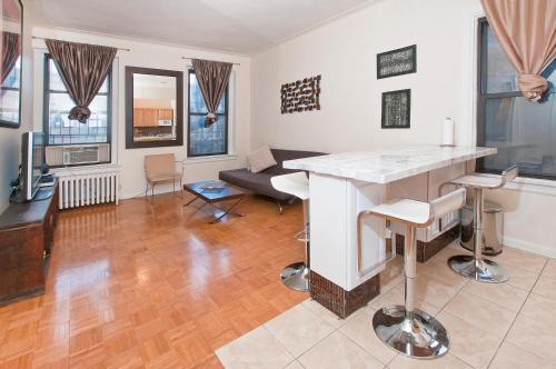 Madison Avenue Luxury Apartments Next To Times Square