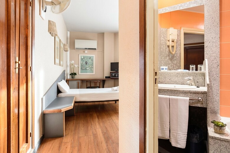 Hotel Crisol Quindos